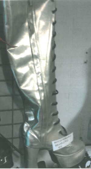 Botas Altas Doradas 42-43 - Complementos